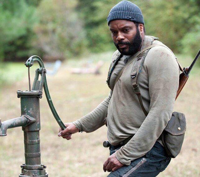 Lo sguardo del buon Tyreese suggerisce preoccupazione.
