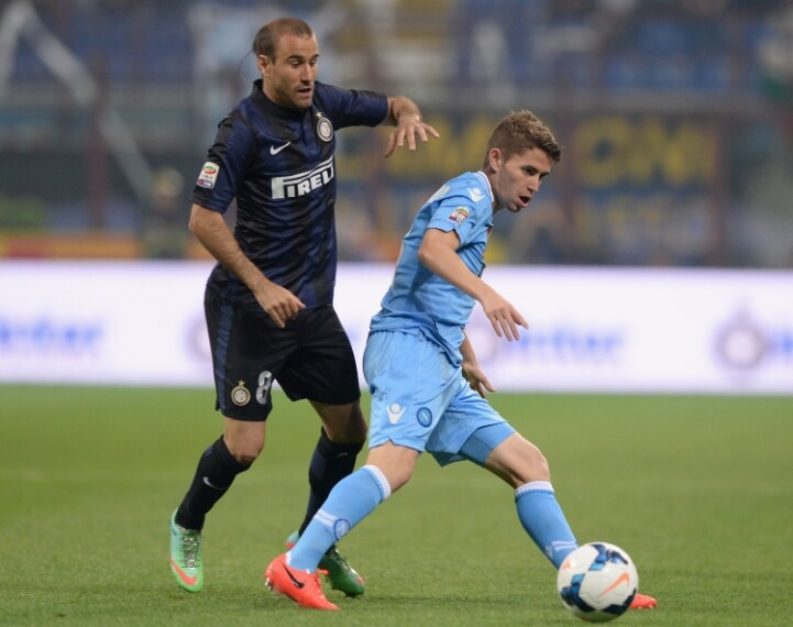 L'ex del Verona controlla l'argentino