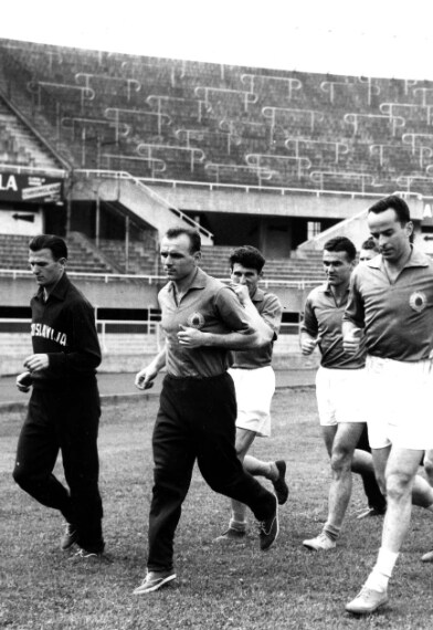 Boskov calciatore, con la maglia della nazionale