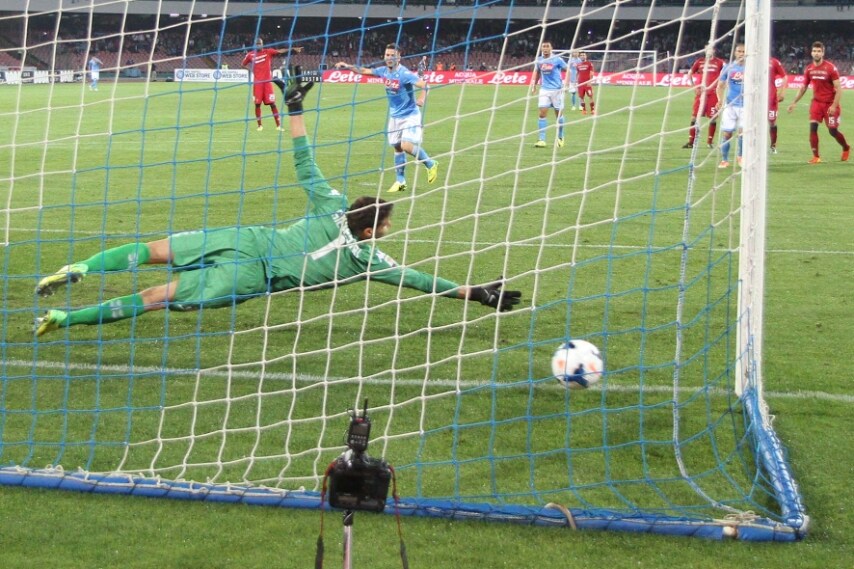 Il belga trasforma il penalty