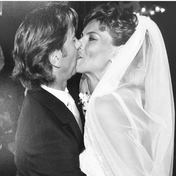 Martina Colombari ricorda a 12 anni di distanza il giorno del suo matrimonio con Billy Costacurta.