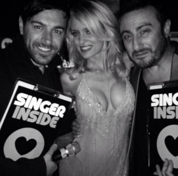 L’ex compagna di Paolo Limiti sembra non invecchiare mai.