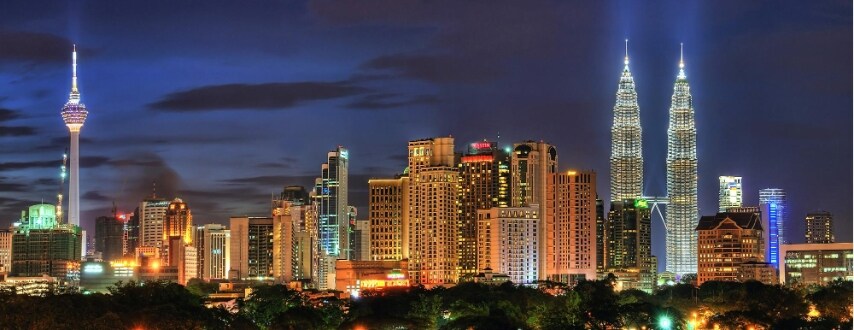 Da Wikipedia: http://ku.wikipedia.org/wiki/W%C3%AAne:KL-Skyline_Night_HDR.JPG