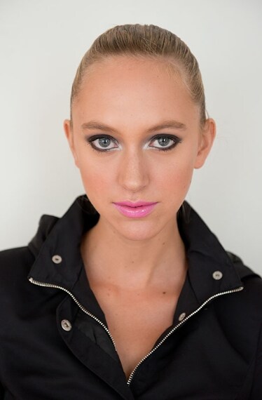 Make up intenso con occhi strong e labbra fucsia