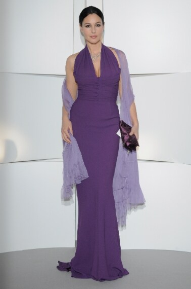 La diva di viola vestita