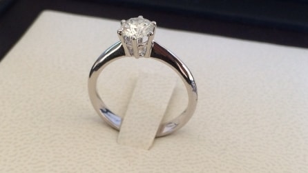 Gli anelli di fidanzamento e i gioielli Recarlo