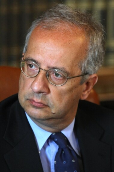 L'ex sindaco di Roma avrebbe il supporto del Partito Democratico e anche di Forza Italia. Più di un dubbio dai centristi e opposizione del M5S e della Lega. Chance alte se si arriva allo stallo: 30%