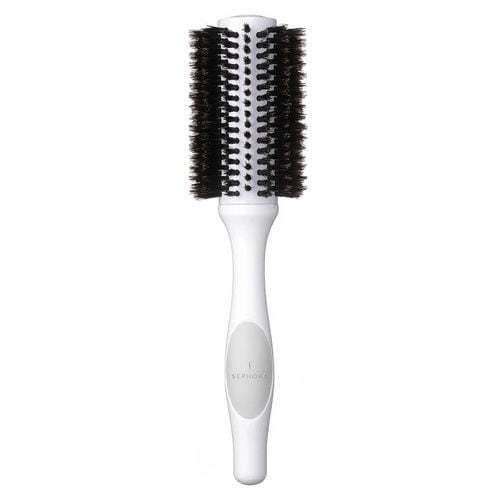 Una spazzola in setole di cinghiale perfetta per donare volume ai capelli e creare onde morbide sui capelli di media lunghezza