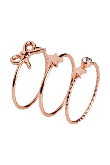 Anelli. Prezzo: 3,99 euro