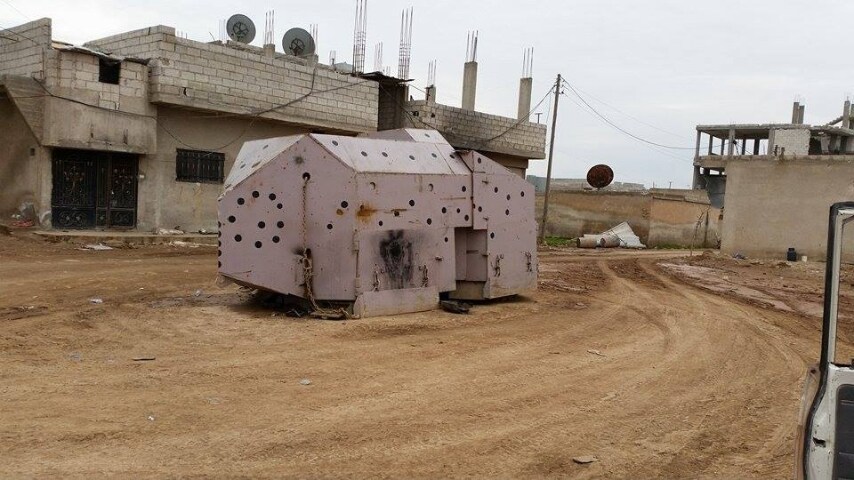 Mezzo blindato dell'Isis