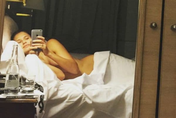 La Balti regala ai fan di Instagram un'immagine davvero hot