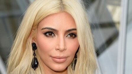 Le star scelgono il platino: ecco il colore più trendy del momento