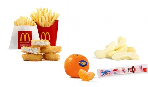 Quattro chicken nuggets con fette di mela, spicchi d'arancia e un Go-Gurt. E' il pasto da fast-food per bambini consigliato da Angela Ginn-Meadow.