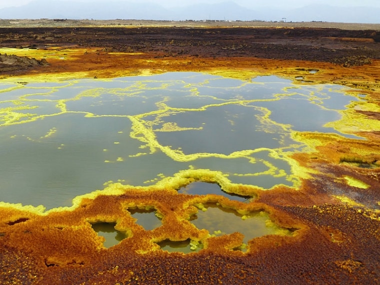 http://commons.wikimedia.org/wiki/File:Dallol-Ethiopie_(49).jpg