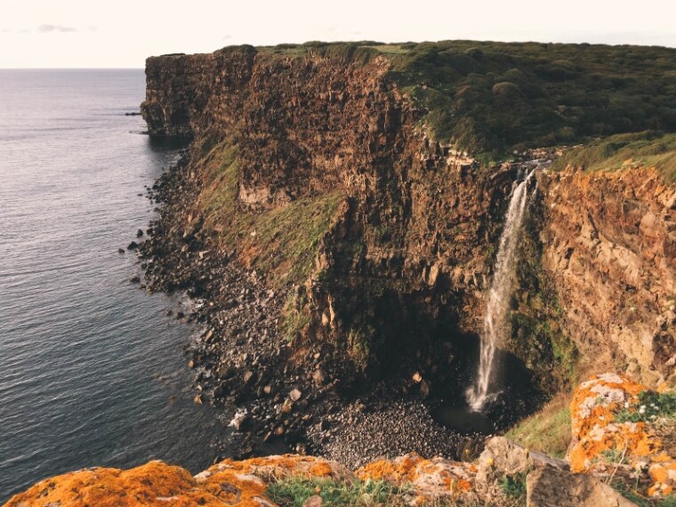 La sola cascata a mare d'Italia Credit @alessandrapolo (su Instagram)