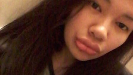 Kylie Jenner Challenge: la nuova moda più diffusa sui social