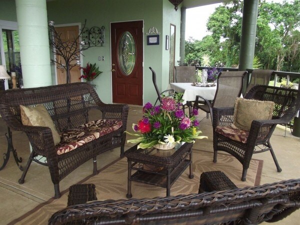 La casa è molto calda e lussiosa al suo interno.