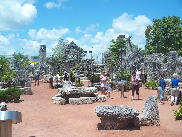 http://commons.wikimedia.org/wiki/File:Homestead_FL_Coral_Castle_area01.JPG