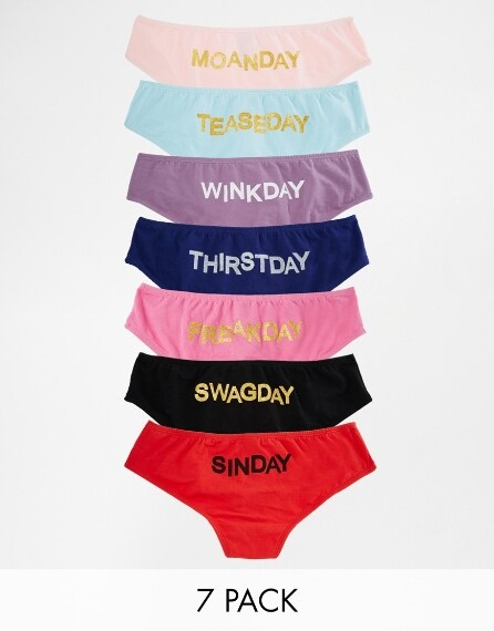 Pacco con 7 slip 29,99 euro