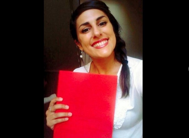 La "Carabiniera" come ormai la chiamano tutti, ha ricevuto una chiamata dal premier Renzi che le si è detto commosso dalla sua reazione che riflette il rispetto di chi come lei crede nelle istituzioni.