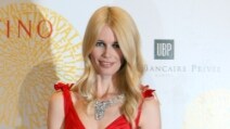 Claudia Schiffer: a 45 anni è ancora bellissima