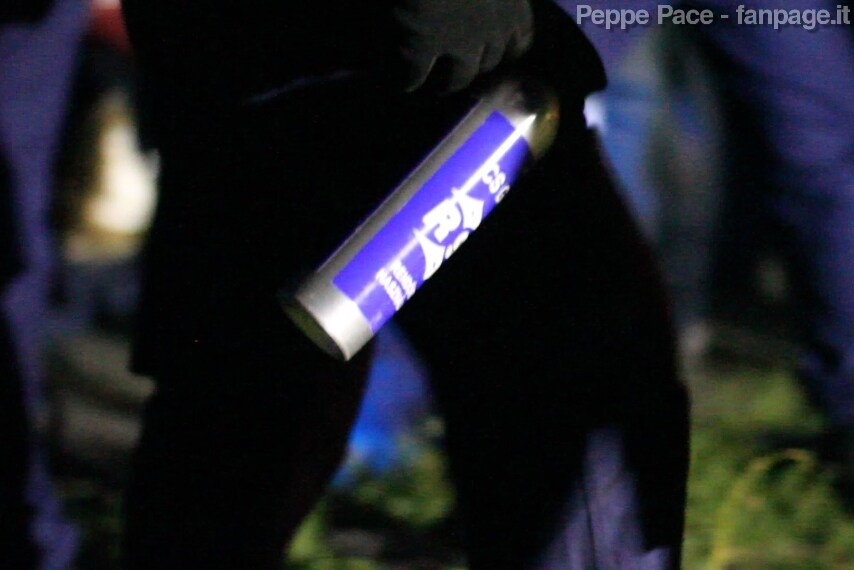 Il gas lacrimogeno e urticante in dotazione alla polizia di frontiera