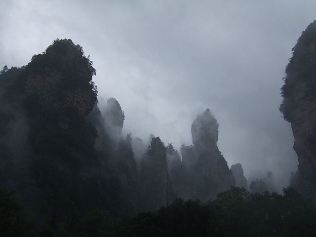 https://commons.wikimedia.org/wiki/File:China_Tianzi_Gebirge.JPG