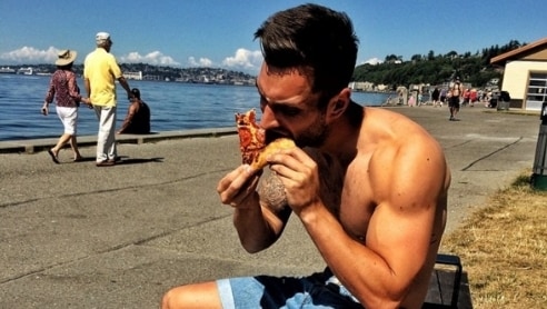 Phil: il ragazzo che se ne va in giro per il mondo, mangiando pizza