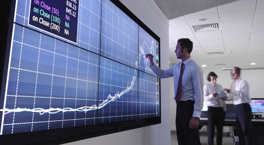 Questa figura opera all’interno del team commerciale dell’azienda e deve possedere un’ottima conoscenza dei prodotti di riferimento. Tra le competenze personali, vengono richieste una spiccata capacità manageriale e un forte orientamento ai risultati. La figura, occupandosi della gestione degli agenti e dei distributori esteri, deve avere padronanza della lingua.