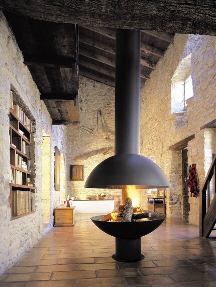 http://customfireplacedesign.com/gallery/suspended-hanging-fireplaces/