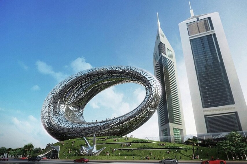 Nel 2017 sorgerà il Museo del Futuro, un enorme edificio a forma di anello ovoidale di acciaio che sarà dedicato all’innovazione e alla tecnologia. http://motf.ae/#