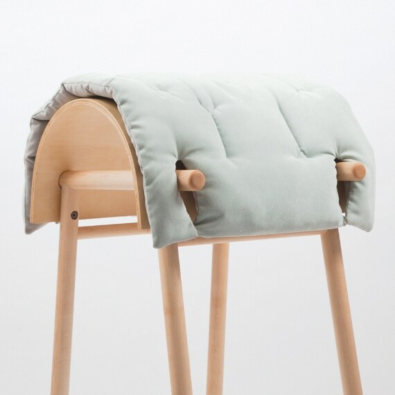 La Sali Chaise di Ménage à Quatre è progettato per aiutare le persone a sperimentare diverse posizioni sessuali