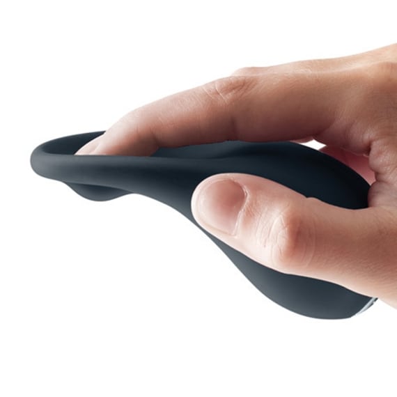 È un giocattolo impermeabile dotato di una membrana ultrasottile che si distorce sotto pressione in modo da estendere il piacere tattile e la vibrazione.