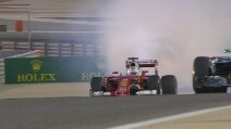 F1 Bahrain, fumo dal motore della Ferrari di Vettel nel giro di ricognizione