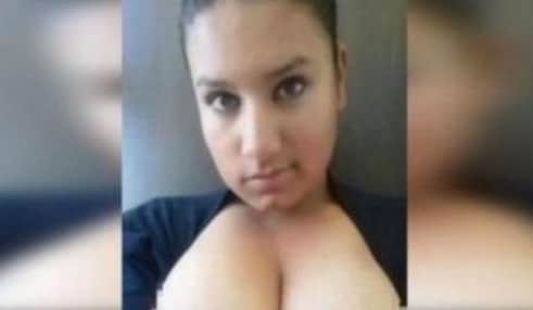 Poliziotta ausiliaria si mostra in topless sui social. La sua identità non è stata rivelata ma la donna non farà più parte della polizia.