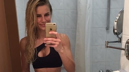 Adrianne, la poliziotta più sexy di Instagram