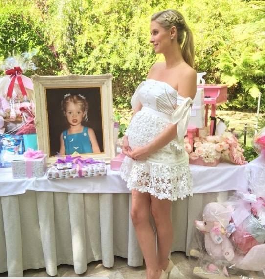 Il lussuoso baby shower di Nicky Hilton: l'ereditiera è in attesa di una bambina dal marito James Rothschild