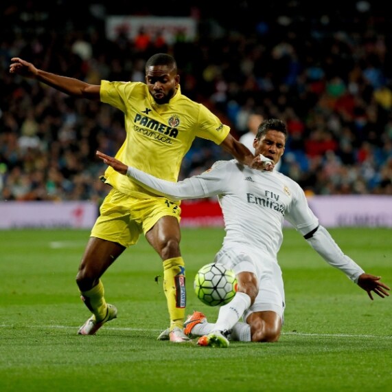 Raphael Varane - Poco spazio per il promettente difensore francese al Real Madrid, così Mourinho prova l'affondo