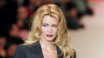 La trasformazione di Claudia Schiffer