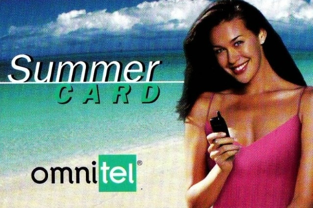 Chi aveva la fortuna di poter usare i primi cellulari non poteva fare a meno delle offerte per l'estate della propria compagnia telefonica.