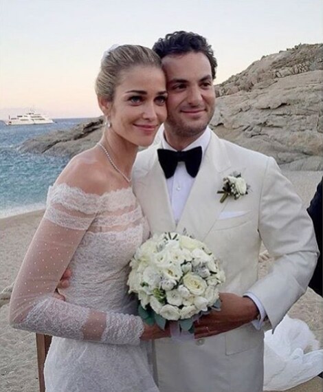 Uno dei primi scatti degli sposi