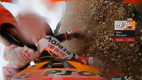 MotoGp, Marquez cade nelle qualifiche di Silverstone