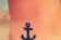 Tatuaggio ancora minimal