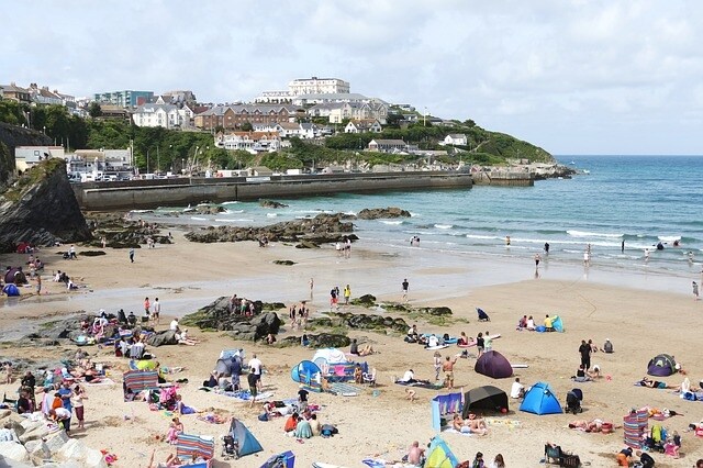 https://pixabay.com/en/newquay-cornwall-england-sea-beach-1599303/
