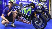 MotoGp, la Yamaha di Valentino Rossi con livrea speciale a Sepang