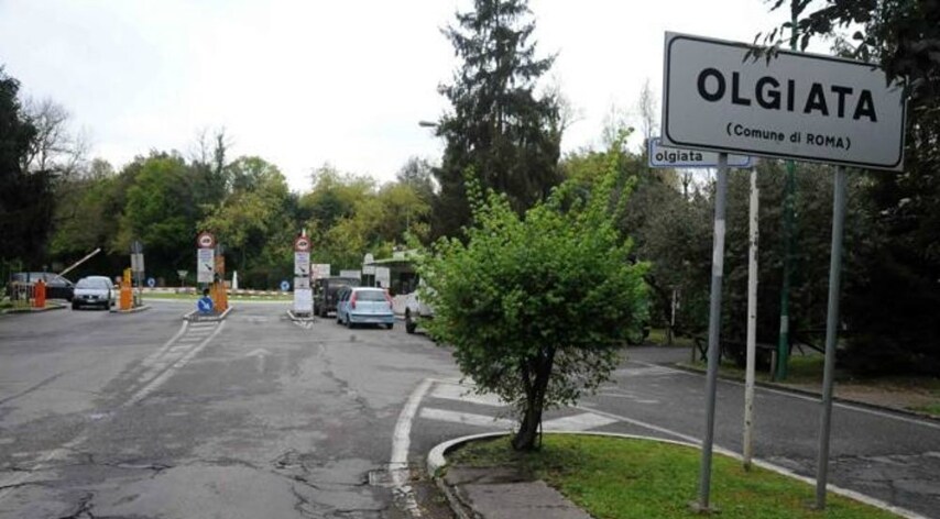 La scena dell'eliporto e anche quella della piscina in cui papa Pio XIII immagina Castel Gandolfo sono state girate in alcuni luoghi di questo quartiere di Roma.