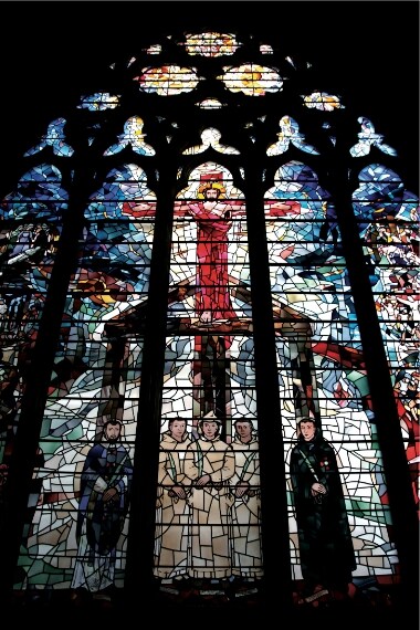 Ely Place è una deliziosa strada chiusa, e qui si trova St. Ethelreda, la più antica chiesa cattolica inglese. Costruita nel 1250, è ciò che resta del palazzo episcopale di Ely, i cui 29 ettari di orti, vigne e prati si estendevano fino al Tamigi.