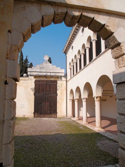 Importo del canone determinato in euro 4.713,00.