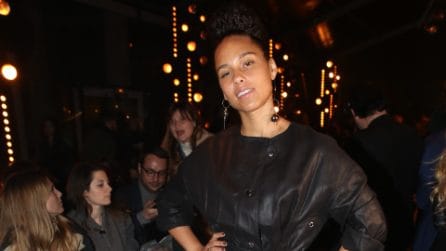 Alicia Keys senza trucco alle sfilate parigine
