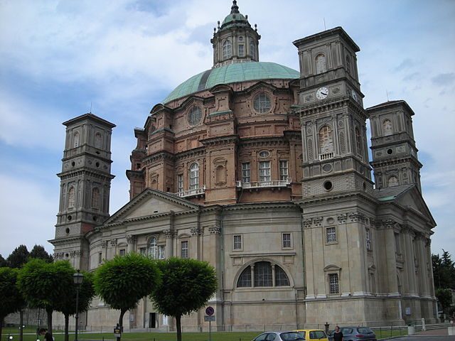 https://commons.wikimedia.org/wiki/File:Santuario_Vicoforte_4.JPG